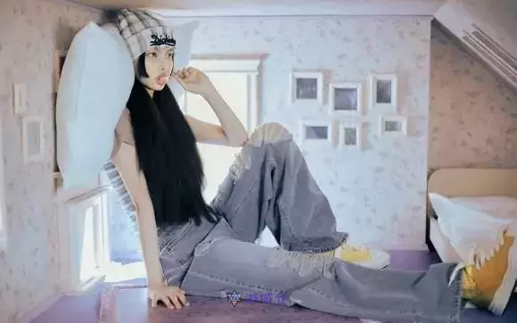 HYBE新女团ILLIT公开第一张迷你专辑”SUPER REAL ME”概念照+影片第二部 HYBE新女团ILLIT公开第一张迷你专辑”SUPER REAL ME”概念照+影片第二部