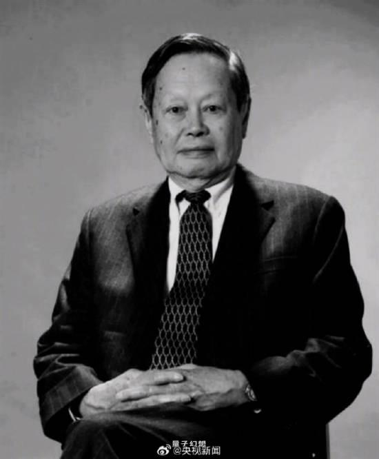 张朝阳：杨振宁在物理学家中排名第1 费曼第2霍金第3