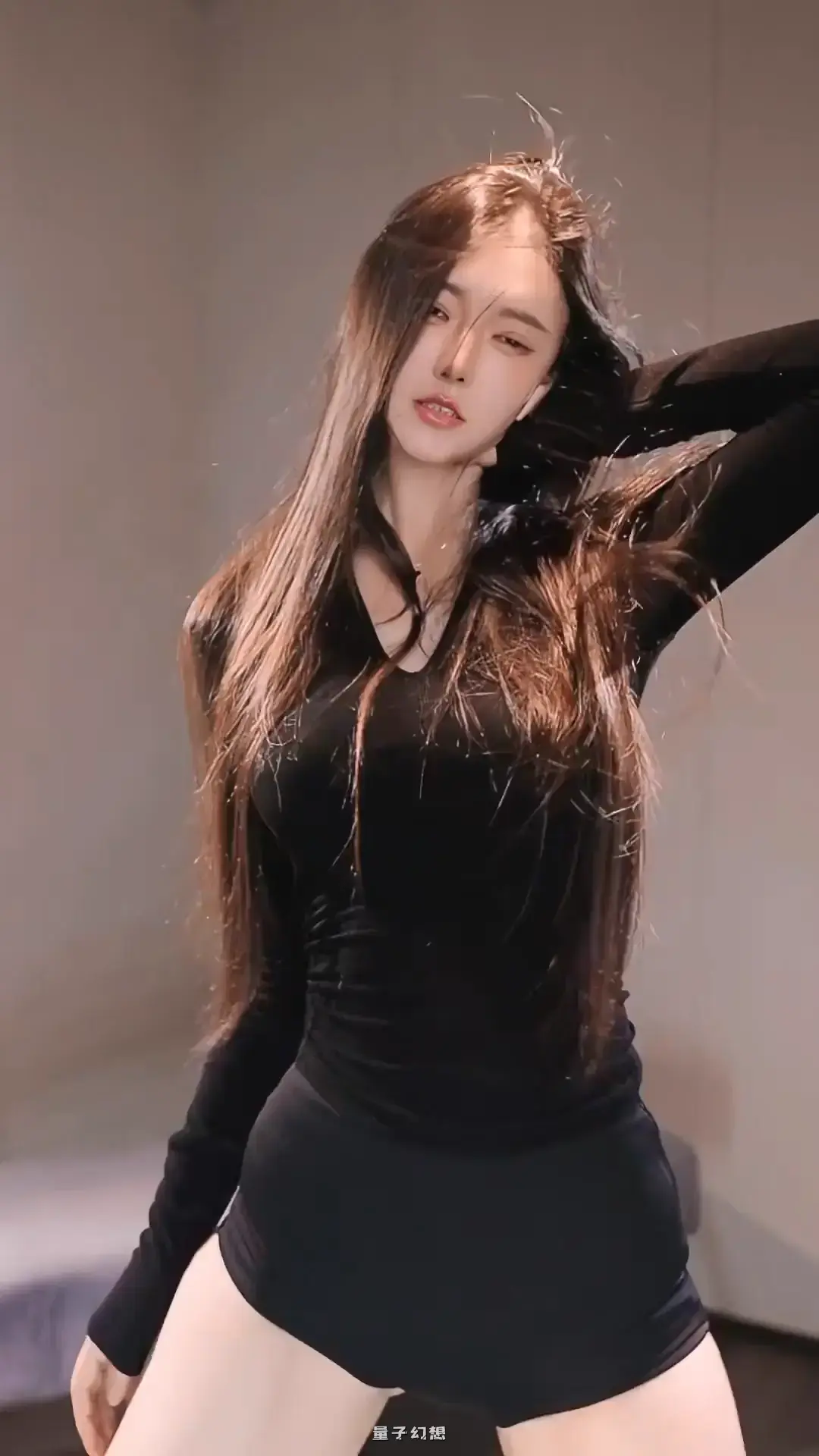 微信初湫630原虎牙直播有鱼热舞剪辑[19v/1.4G]