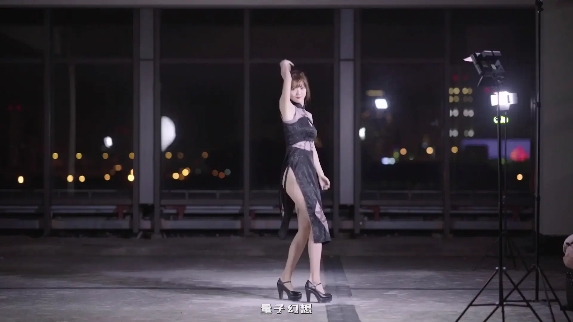 B站UP主Kyokyo沉迷汉堡王写真套图+舞蹈桃花旗袍[1V/167P/1.21G]