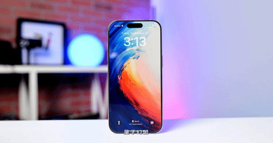 “iPhone18前瞻”登热搜：升级要点整理 折叠屏要来咯