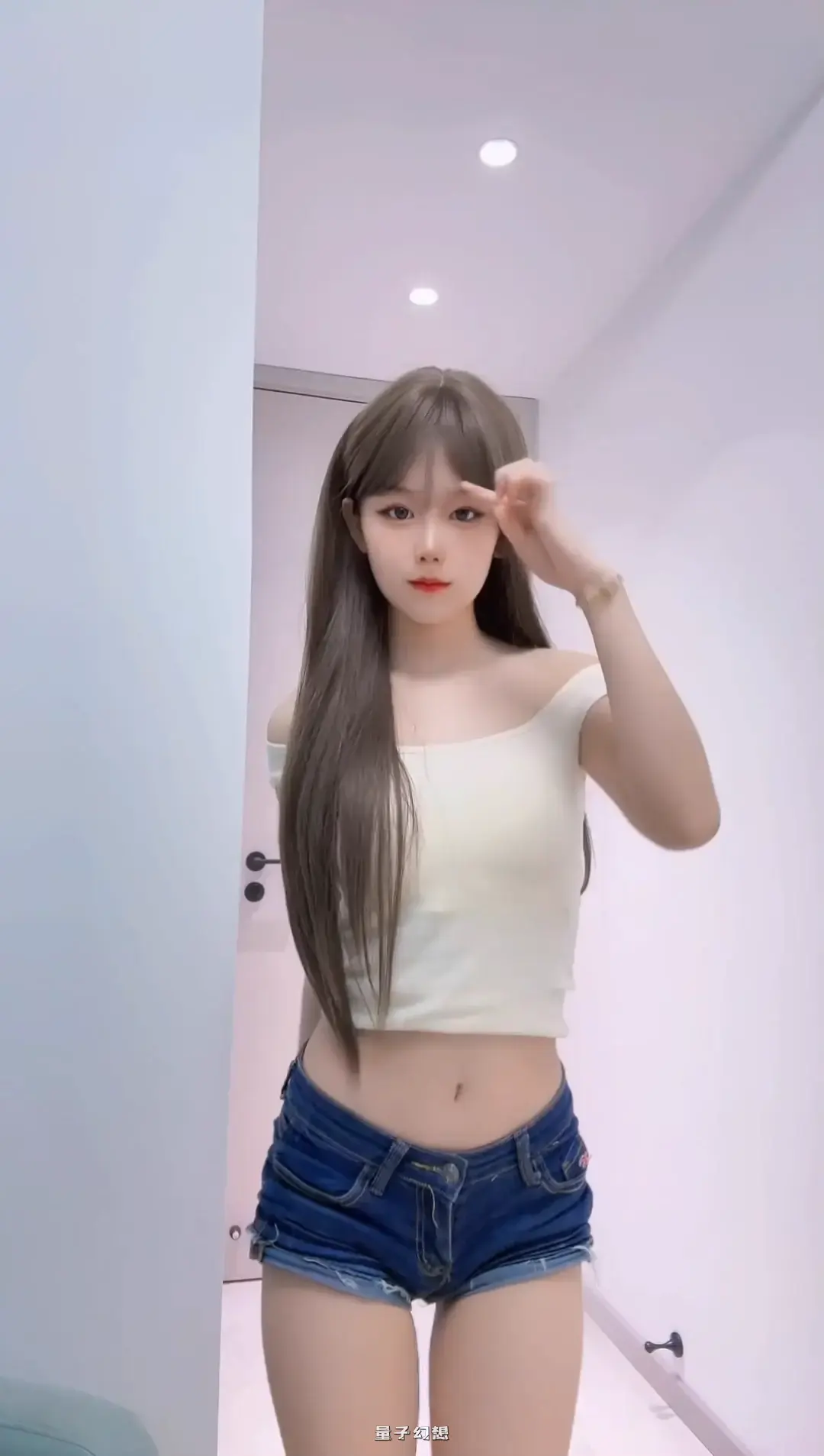 [视频] 抖音主播萱萱仙女 2025年 热舞视频合集58V/1.91G